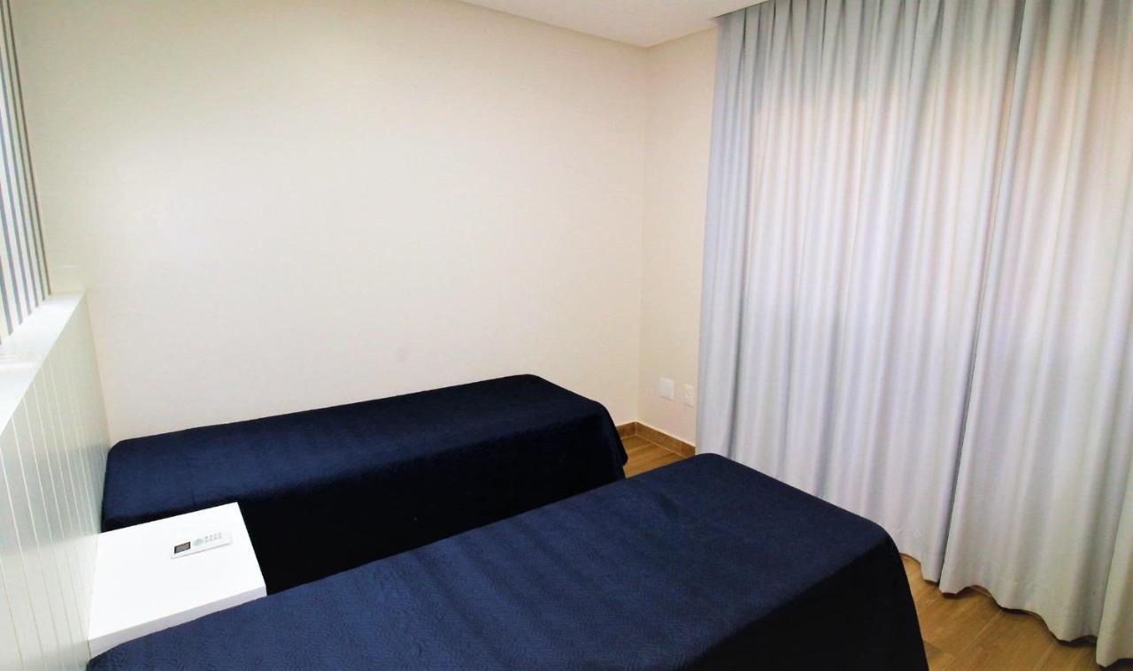 1079 - Apartamento Com Vista Para O Mar Em Bombinhas Buitenkant foto